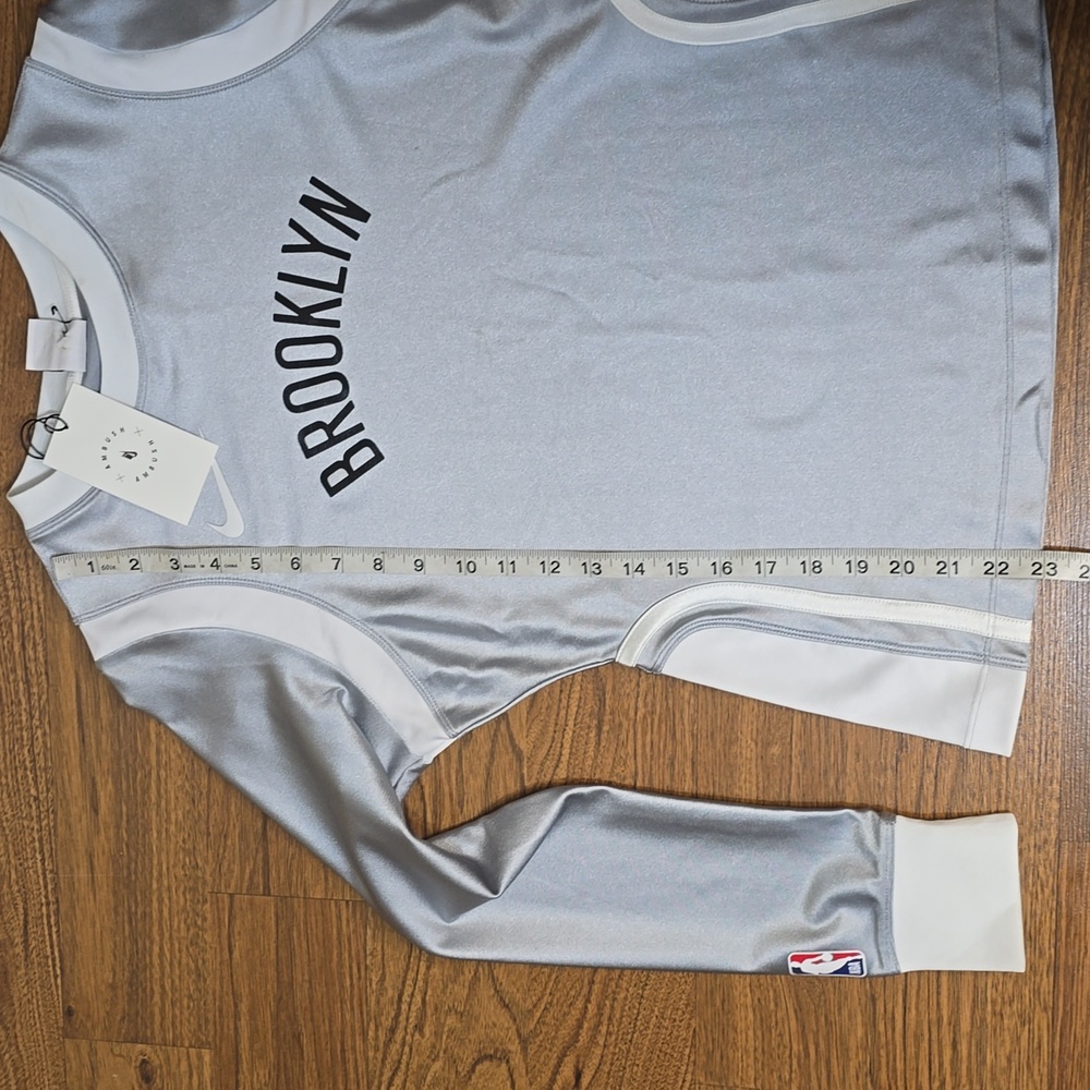 NIKE X AMBUSH NBA BROOKLYN SIZE L WOMENS SILVER WHITE - Picture 9 of 12